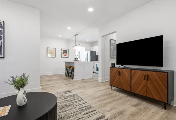 $2,200 | 643 West 8th Avenue, Tallahassee, FL 32303