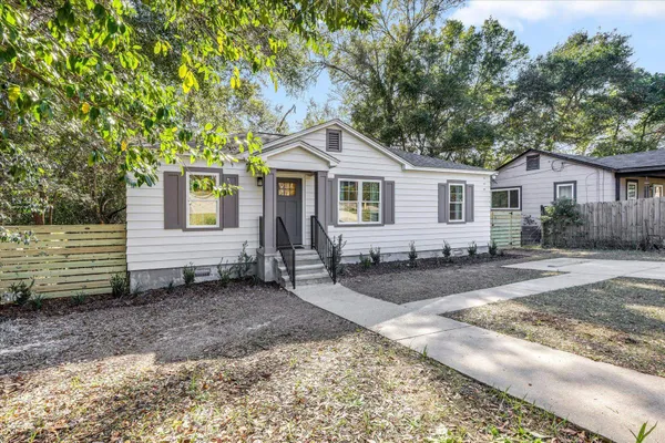 $2,200 | 643 West 8th Avenue, Tallahassee, FL 32303