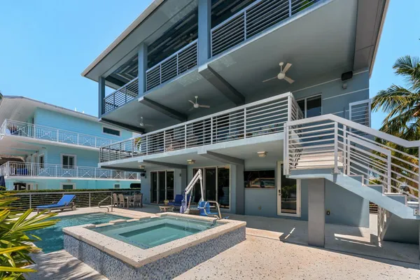 $3,525,000 | 172 Venetian Drive, Islamorada, FL 33036