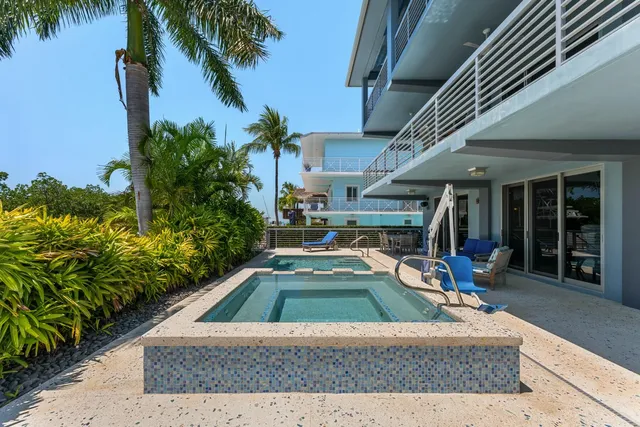 $3,795,000 | 172 Venetian Drive, Islamorada, FL 33036