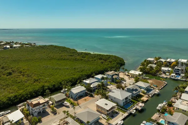 $3,525,000 | 172 Venetian Drive, Islamorada, FL 33036