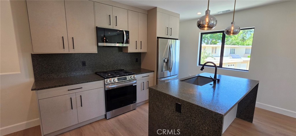 76 Seton Road, Unit 2 Irvine, CA 92612 - Photo 16 of 58