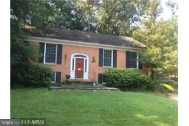 $4,800 | 7510 Cayuga Avenue, Bethesda, MD 20817