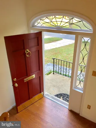 $4,800 | 7510 Cayuga Avenue, Bethesda, MD 20817
