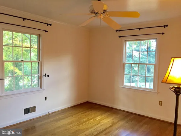 $4,800 | 7510 Cayuga Avenue, Bethesda, MD 20817