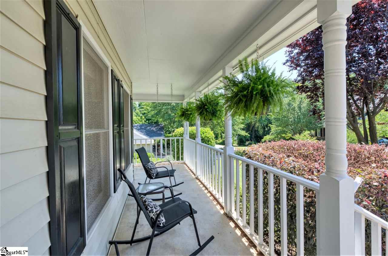 108 Treebrooke Drive Greenville, SC 29607 - Photo 6 of 36 Gallery Image 6