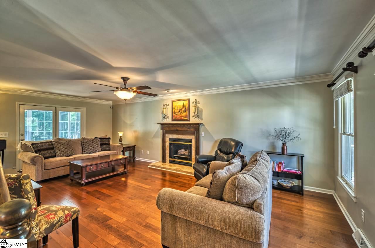 108 Treebrooke Drive Greenville, SC 29607 - Photo 8 of 36 Gallery Image 8
