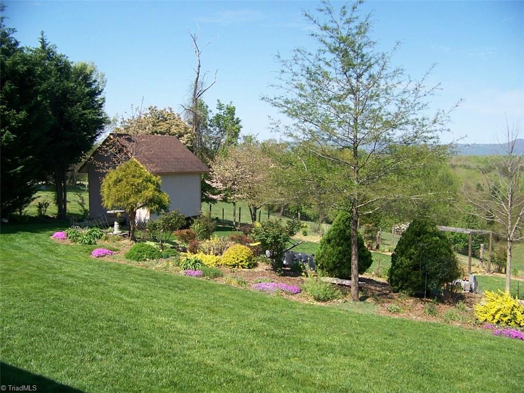 202 Webster Road Mount Airy, NC 27030 - Photo 18 of 26 Gallery Image 18