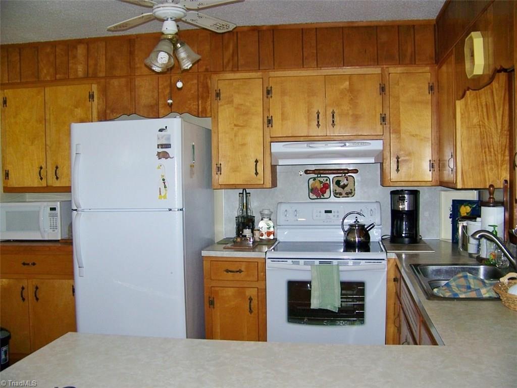 202 Webster Road Mount Airy, NC 27030 - Photo 6 of 26 Gallery Image 6