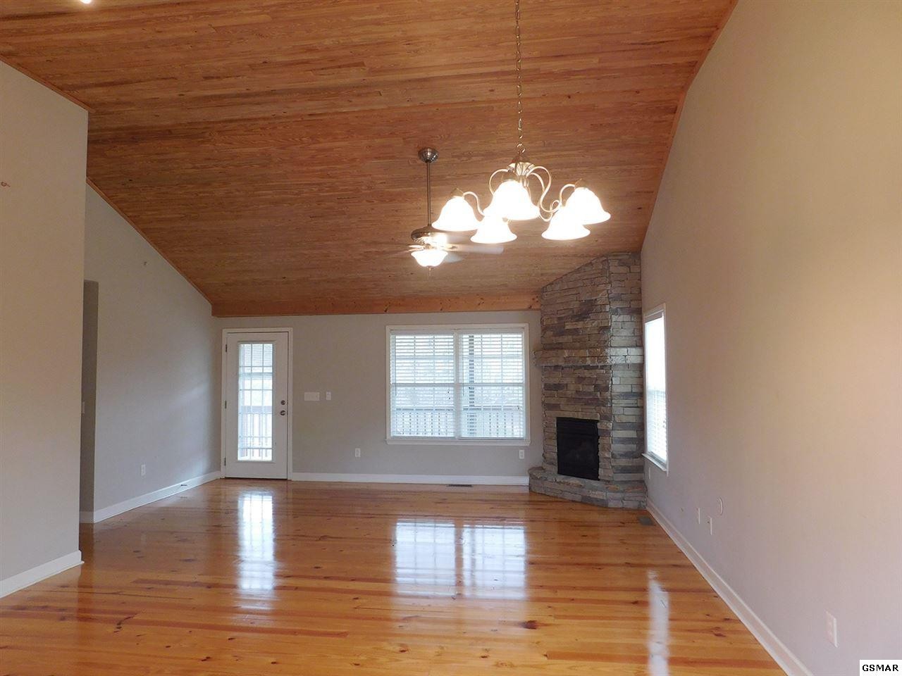 2720 Von Hill Road Dandridge, TN 37725 - Photo 13 of 21 Gallery Image 13