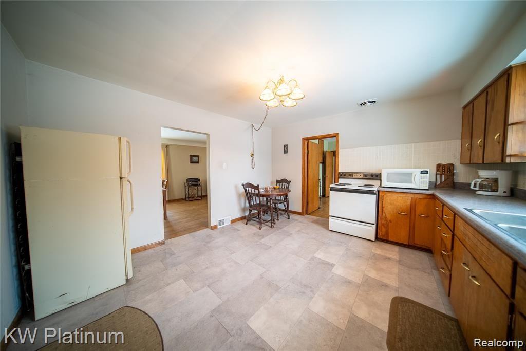 7031 Jordan Rd-2.jpg