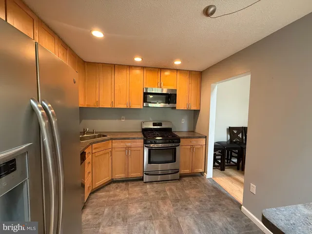 $2,100 | 22 Rickard Court, Lawrence Township, NJ 08648