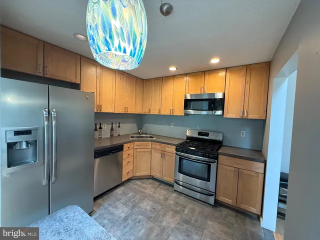 $2,100 | 22 Rickard Court, Lawrence Township, NJ 08648