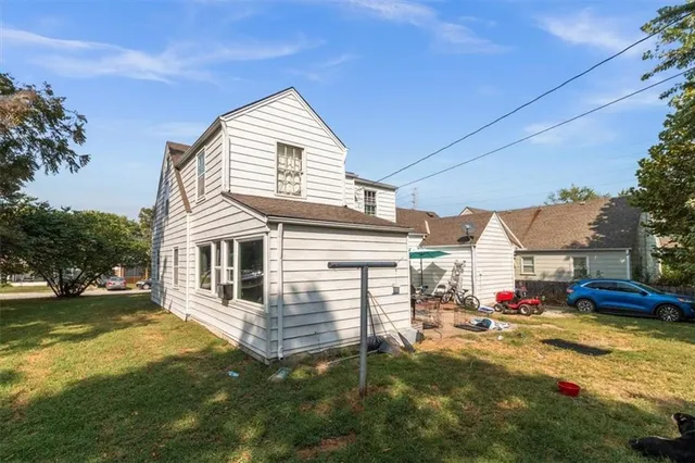 $199,500 | 122 North Taylor Street, Pleasant Hill, MO 64080