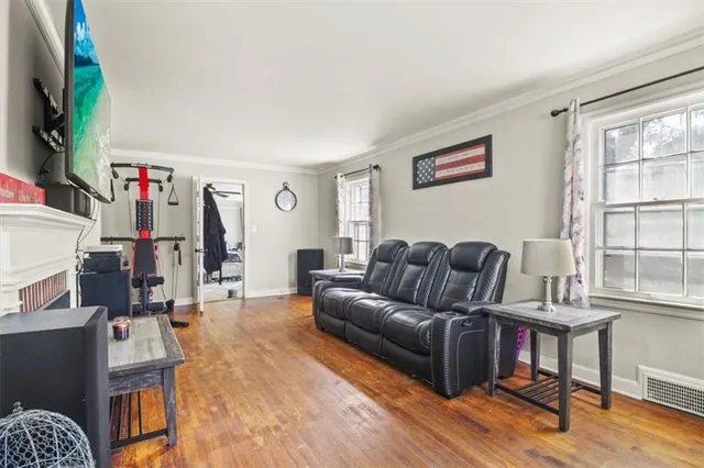 $199,500 | 122 North Taylor Street, Pleasant Hill, MO 64080