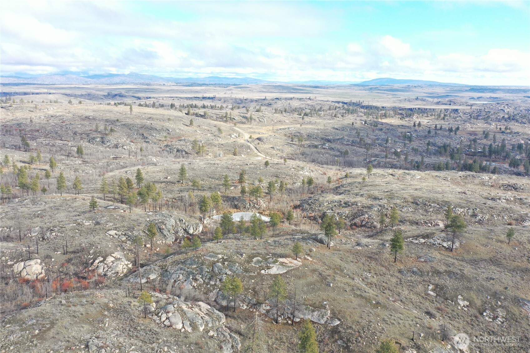372 C Cameron Lake Loop Road Okanogan, WA 98840 - Photo 20 of 20 a view of a yard