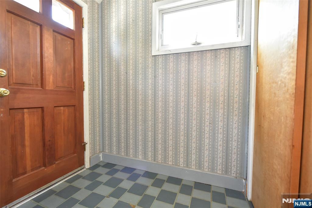 303 Marlboro Road Wood-Ridge, NJ 07075 - Photo 3 of 21