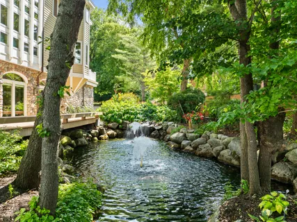 $10,995,000 | W2908 Walcowis Drive, Linn, WI 53147