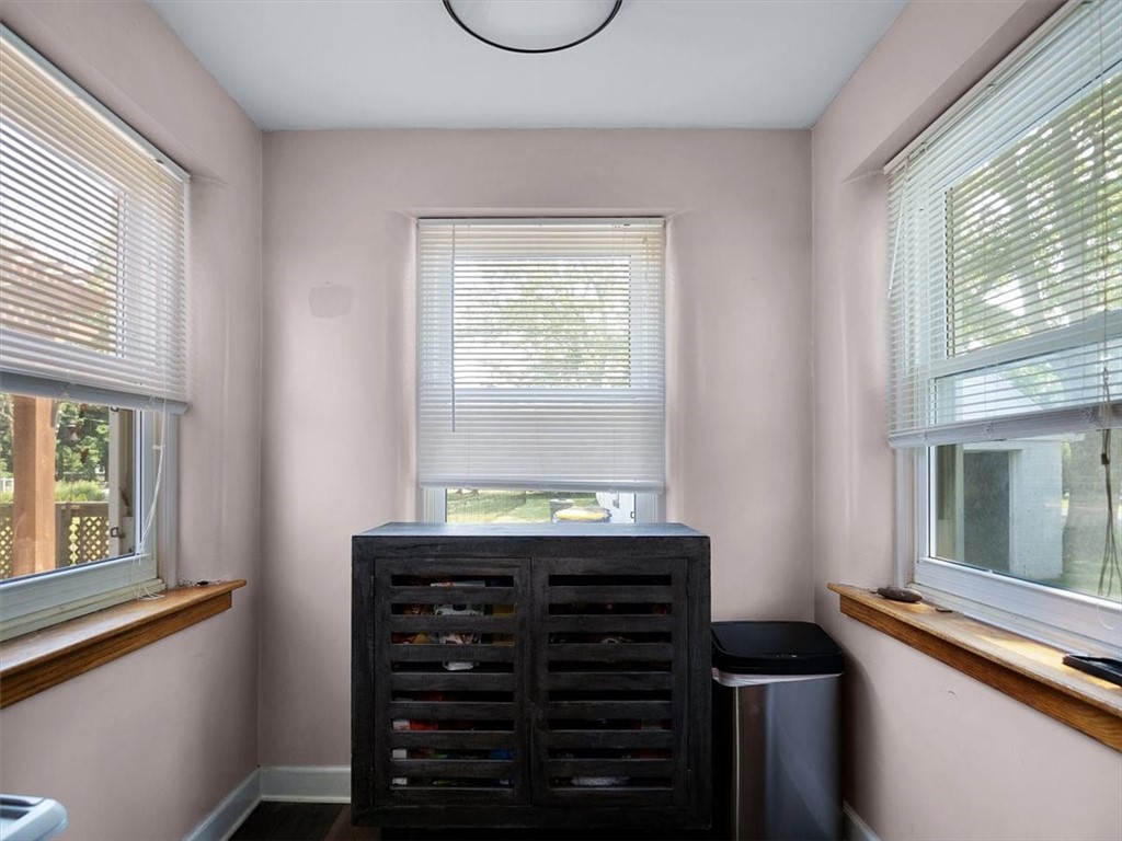 746 Dewitt Road Webster, NY 14580 - Photo 14 of 47 Breakfast Nook