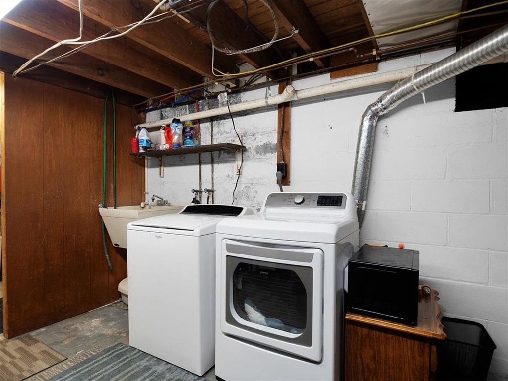 746 Dewitt Road Webster, NY 14580 - Photo 30 of 47 W/D