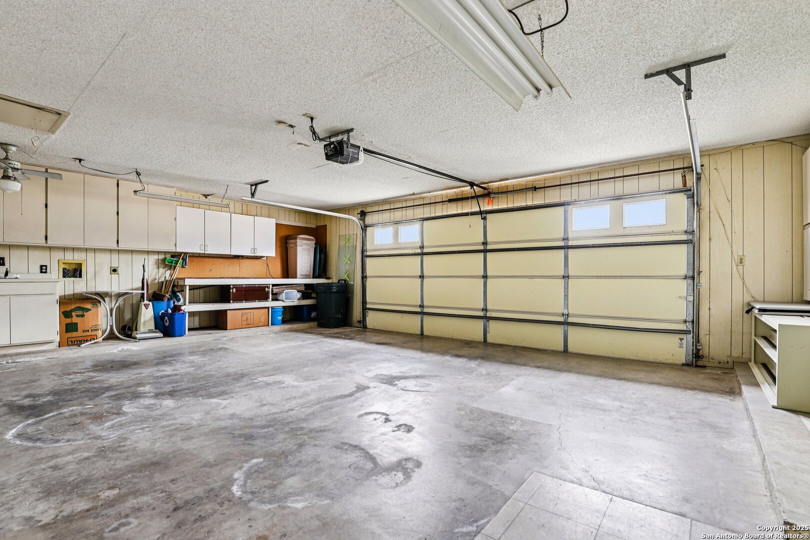5817 Winding Ridge Drive Windcrest, TX 78239 - Photo 42 of 52 a view of a garage