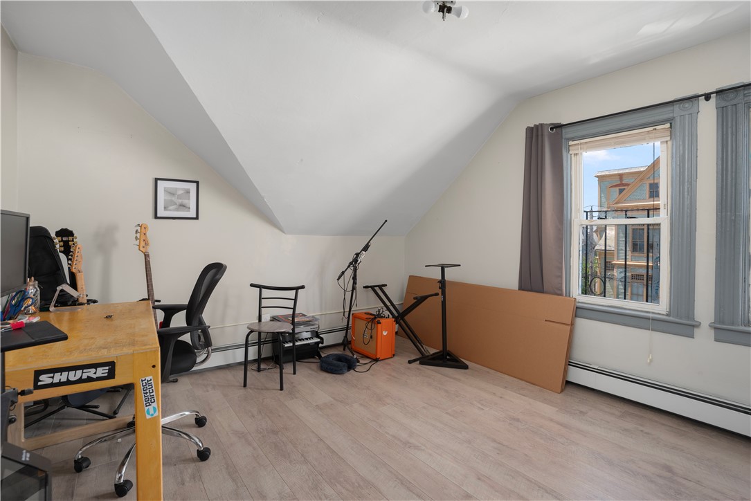 217 Amherst Street Providence, RI 02909 - Photo 5 of 23