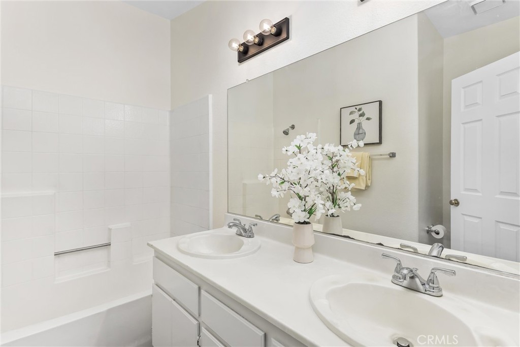 8742 Feathertop Road Riverside, CA 92508 - Photo 20 of 40 The second full bath on the hallway