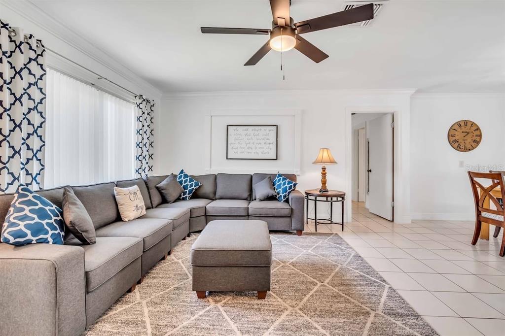 3953 Linwood Street Sarasota, FL 34232 - Photo 6 of 24