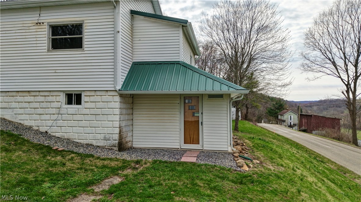 12413 Lick Run Road Newcomerstown, OH 43832 - Photo 21 of 40