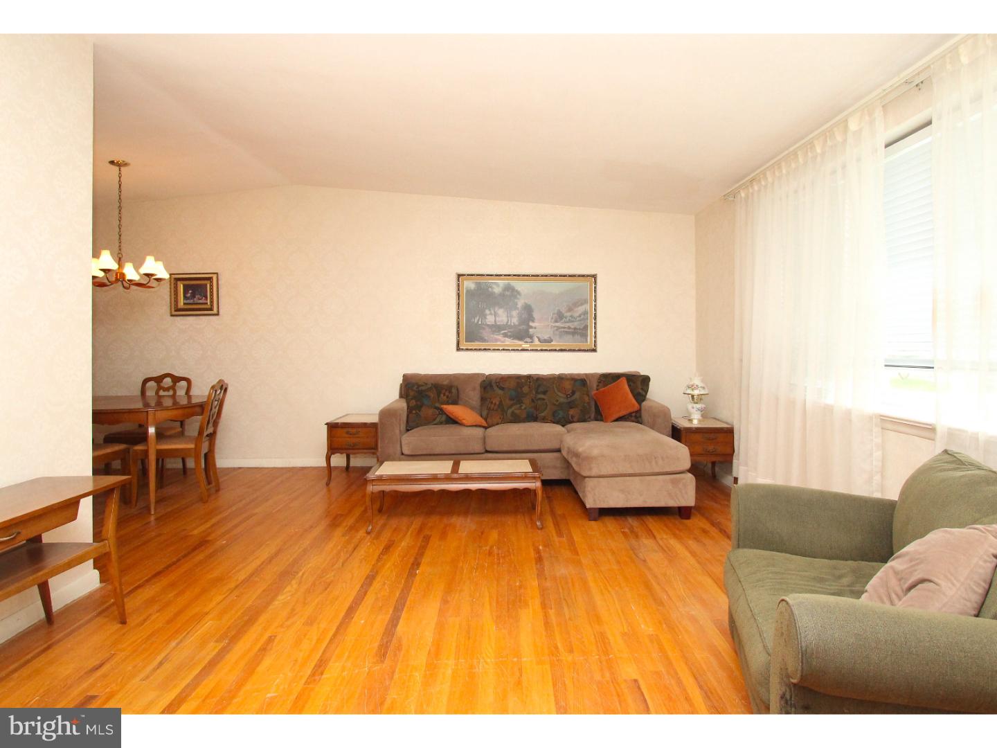 2917 Gelena Road Philadelphia, PA 19152 - Photo 9 of 22 Gallery Image 9