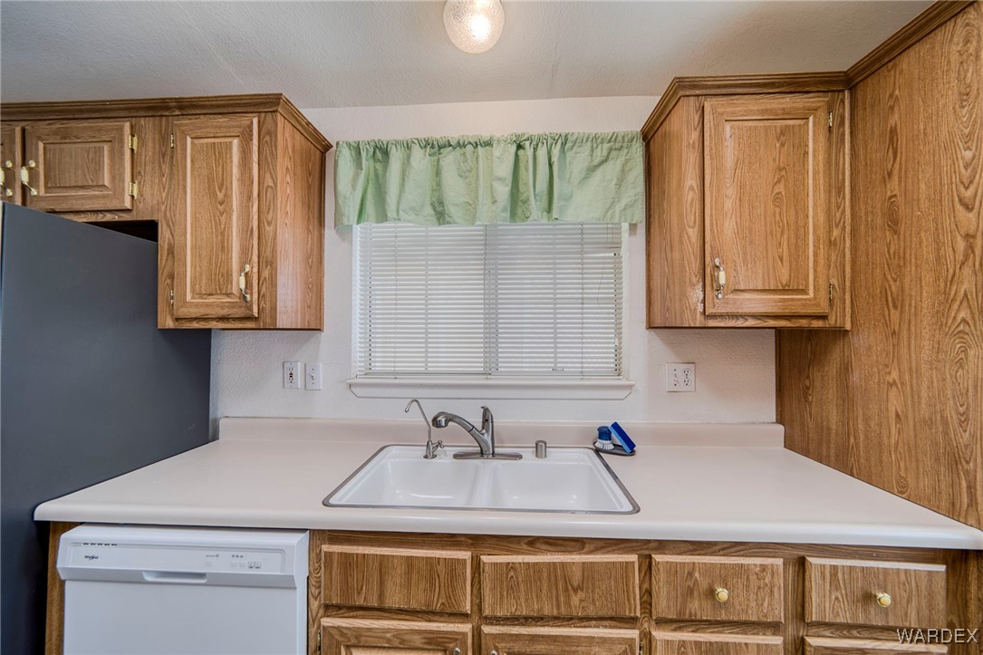 1545 East El Rodeo Road, Unit 44 Fort Mohave, AZ 86426 - Photo 13 of 46 Kitchen