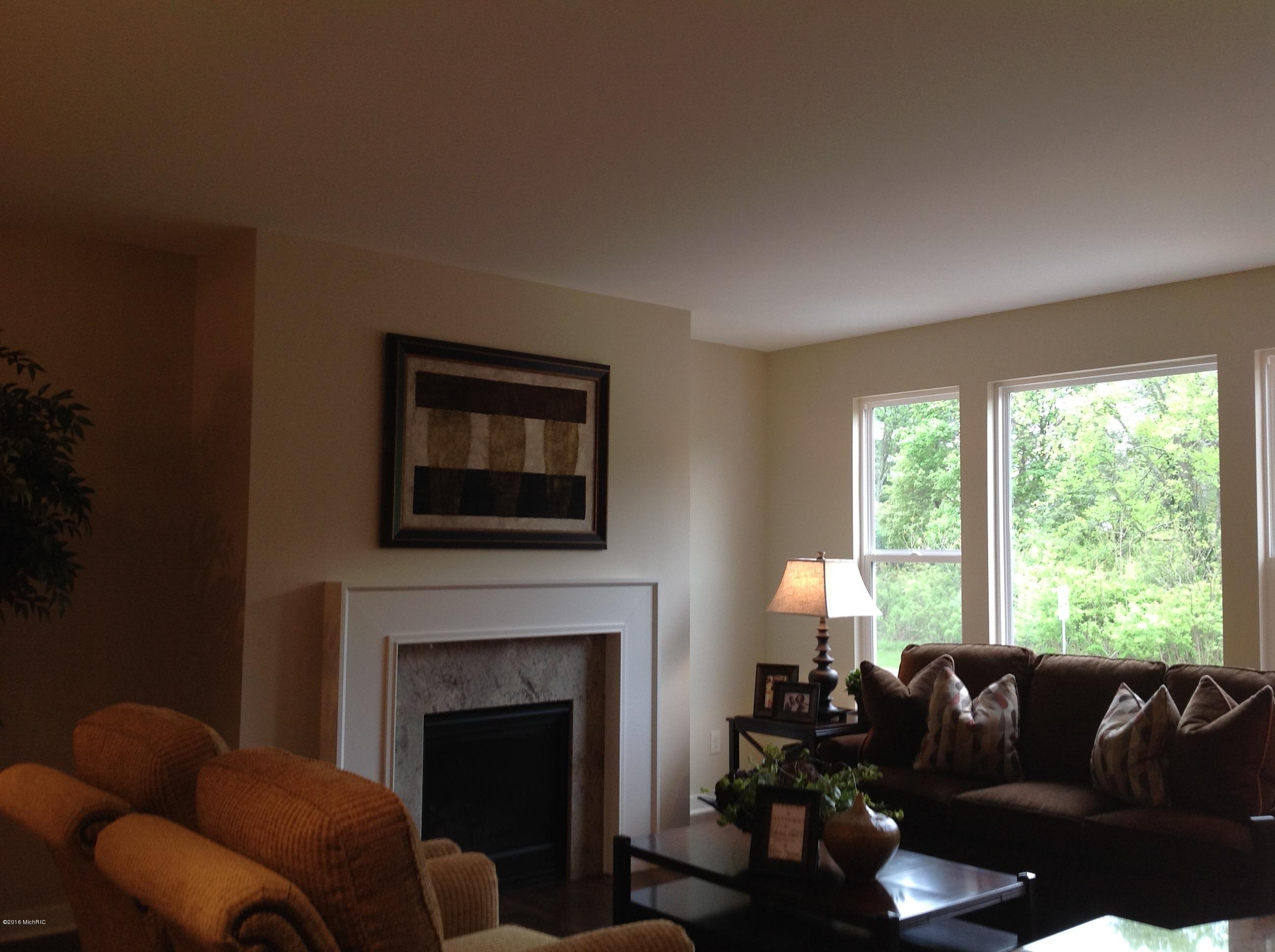 3465 Dunns Ridge, Unit 41 Kalamazoo, MI 49009 - Photo 5 of 10 Dogwood stock photo
