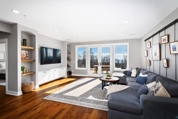 $1,975,000 | 119 Montauk Lane, Duluth, MN 55804