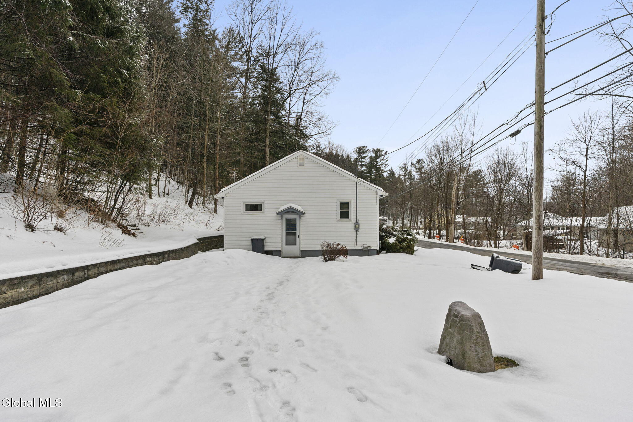 164 Cranes Hollow Road Amsterdam, NY 12010 - Photo 3 of 24 32-web-or-mls-164-cranes-hollow-rd