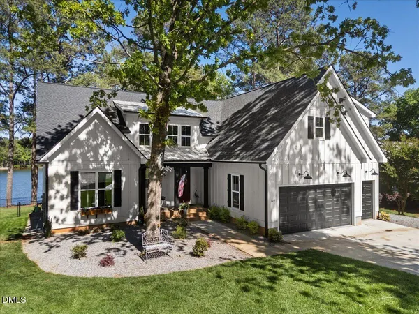 $1,275,000 | 125 Lakeview Circle, Gasburg, VA 23887