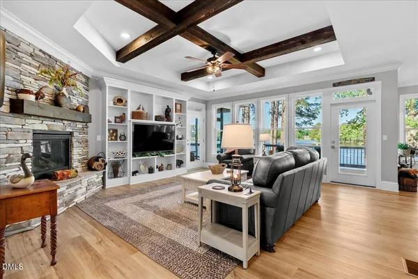 $1,275,000 | 125 Lakeview Circle, Gasburg, VA 23887