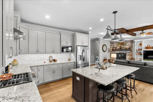 $1,275,000 | 125 Lakeview Circle, Gasburg, VA 23887