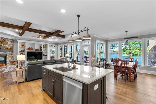 $1,275,000 | 125 Lakeview Circle, Gasburg, VA 23887