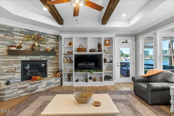 $1,275,000 | 125 Lakeview Circle, Gasburg, VA 23887