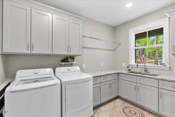 $1,275,000 | 125 Lakeview Circle, Gasburg, VA 23887