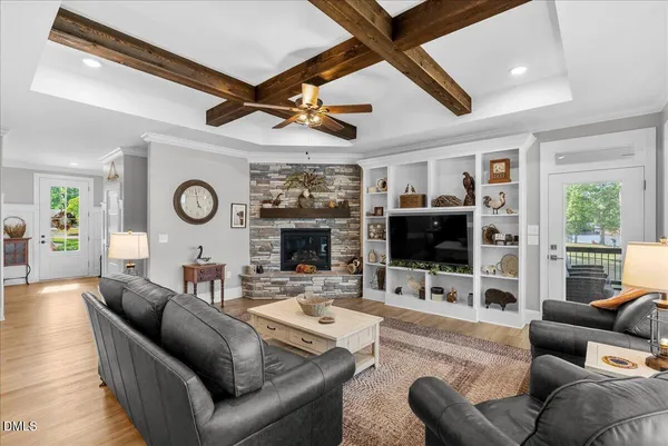 $1,275,000 | 125 Lakeview Circle, Gasburg, VA 23887