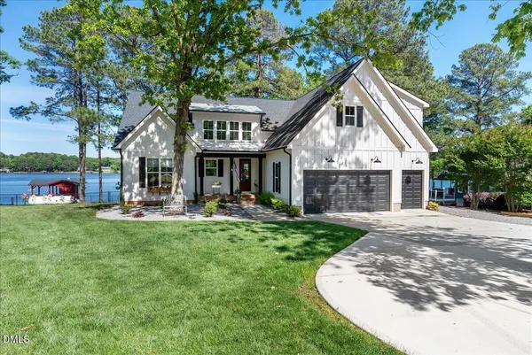 $1,275,000 | 125 Lakeview Circle, Gasburg, VA 23887