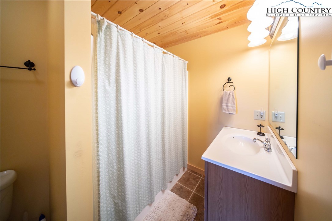 308 Ragan Road Todd, NC 28684 - Photo 19 of 28 Gallery Image 19