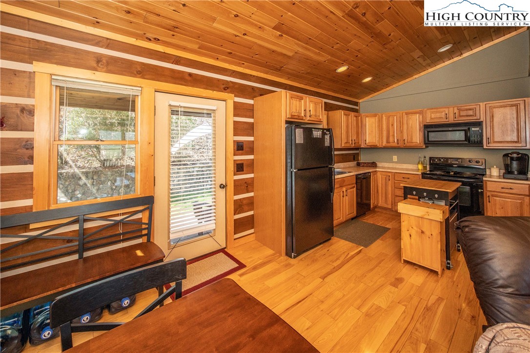 308 Ragan Road Todd, NC 28684 - Photo 3 of 28 Gallery Image 3