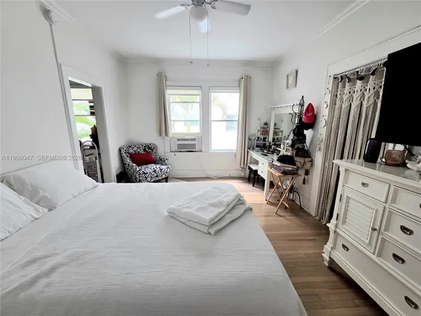 $1,650 | 126 Mendoza Avenue, Unit 9, Coral Gables, FL 33134
