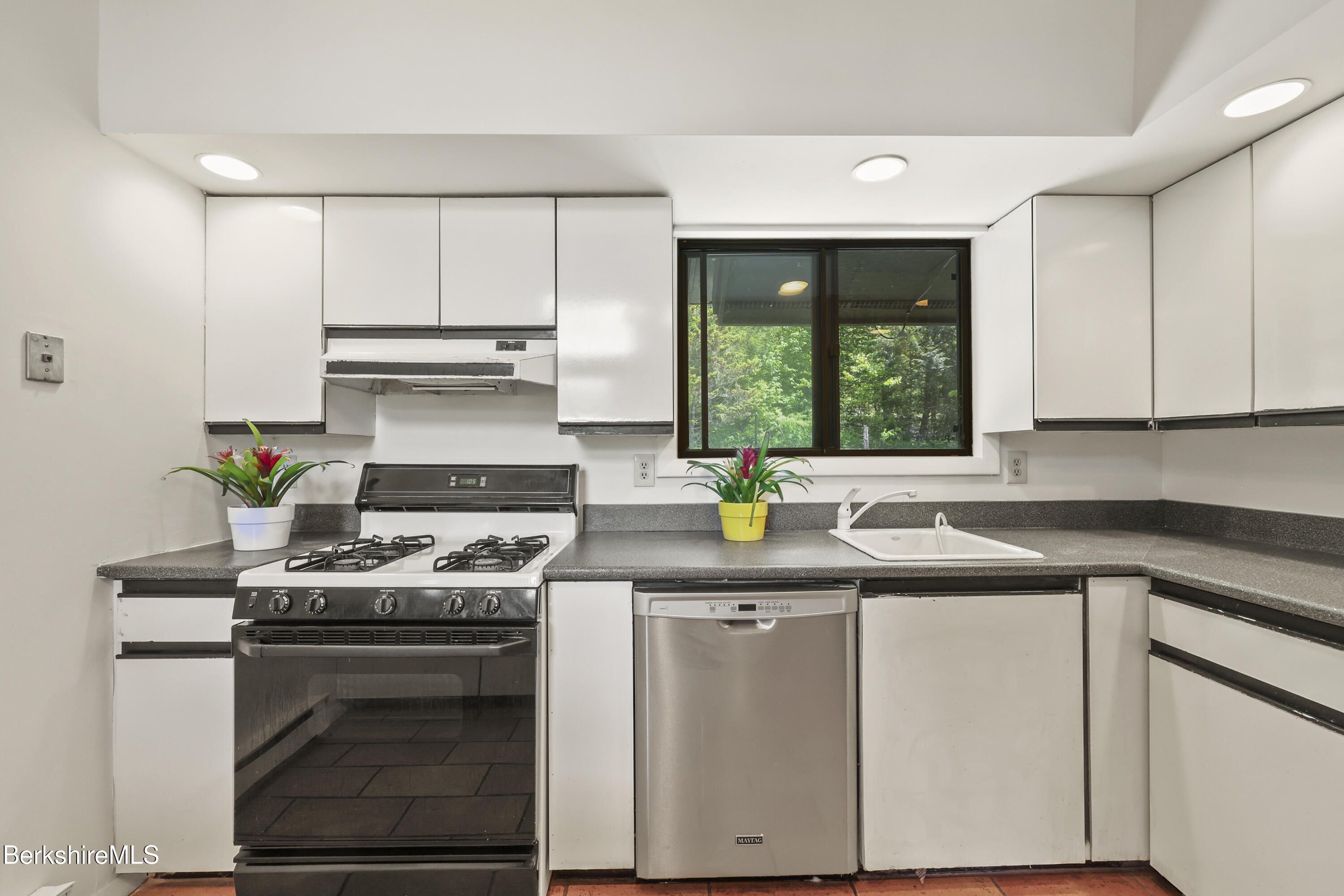 13 Hayes Pond Road Otis, MA 01253 - Photo 31 of 55 23- Kitchen