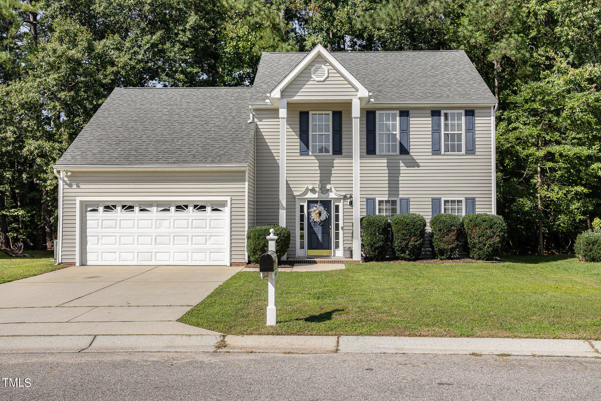 8329 Neuse Lawn Road Raleigh, NC 27616 - Photo 2 of 25 002_r6ii4716-edit
