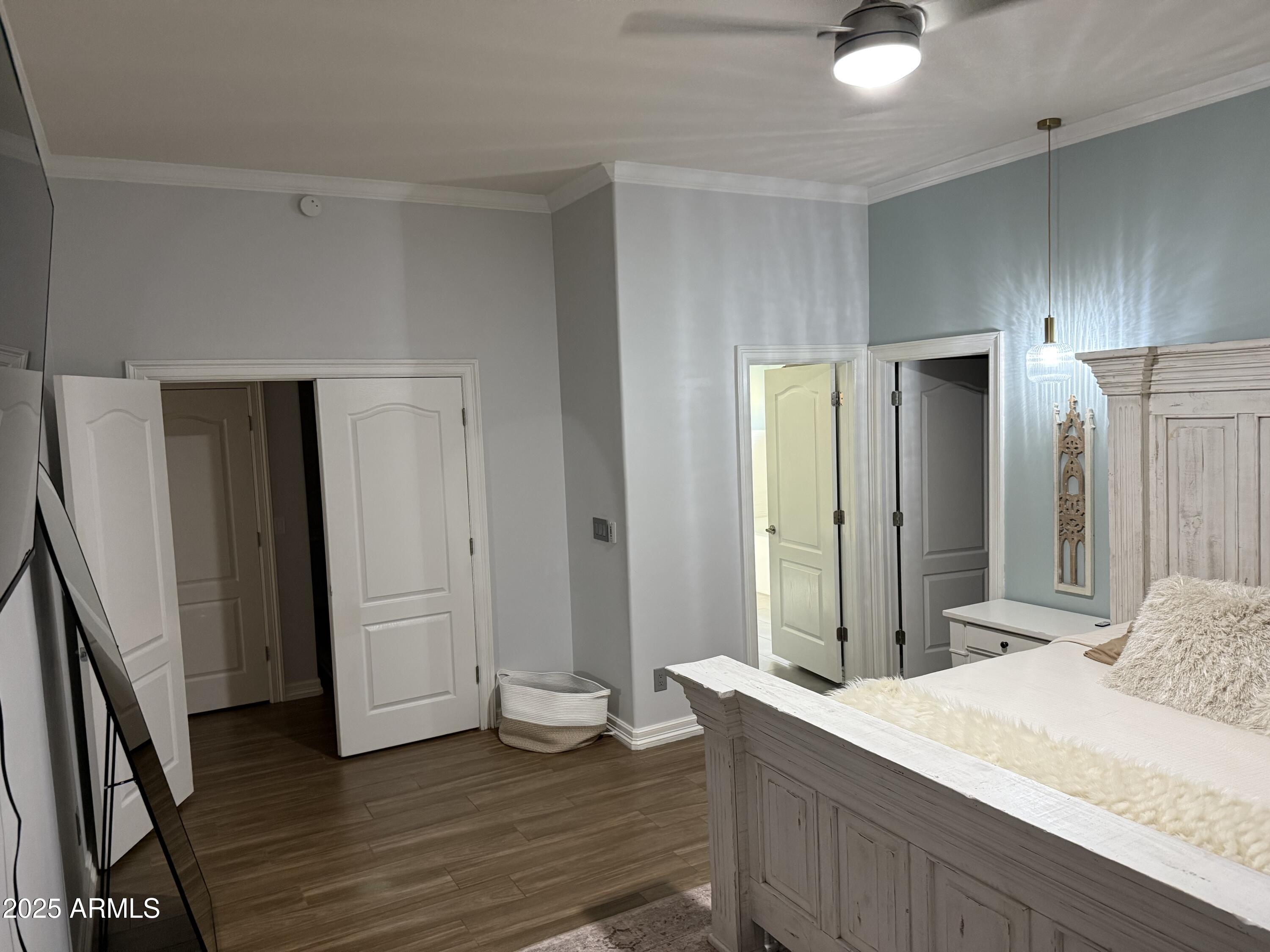 4055 North Recker Road, Unit 62 Mesa, AZ 85215 - Photo 30 of 47 a spacious bathroom with a granite countertop sink and a mirror