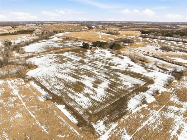 $2,067,200 | 2336 235th Street, Deer Park, WI 54007