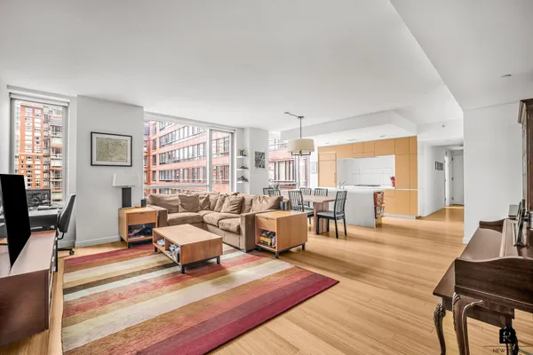 $2,450,000 | 2 River Terrace, Unit 9A | Battery Park City